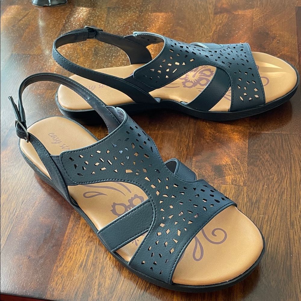 EASY STREET Bolt Strappy Sandals, Women’s 9.5M, Navy Blue